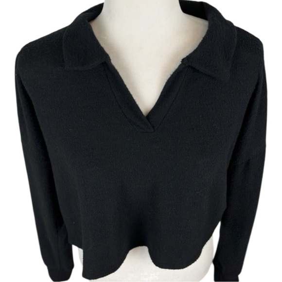 Caution To The Wind Black Cropped Top Size Medium - Picture 2 of 7